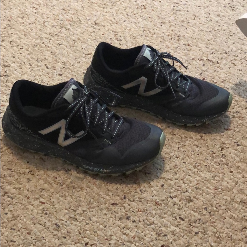 Women’s New Balance 690 AT All Terrain Shoes